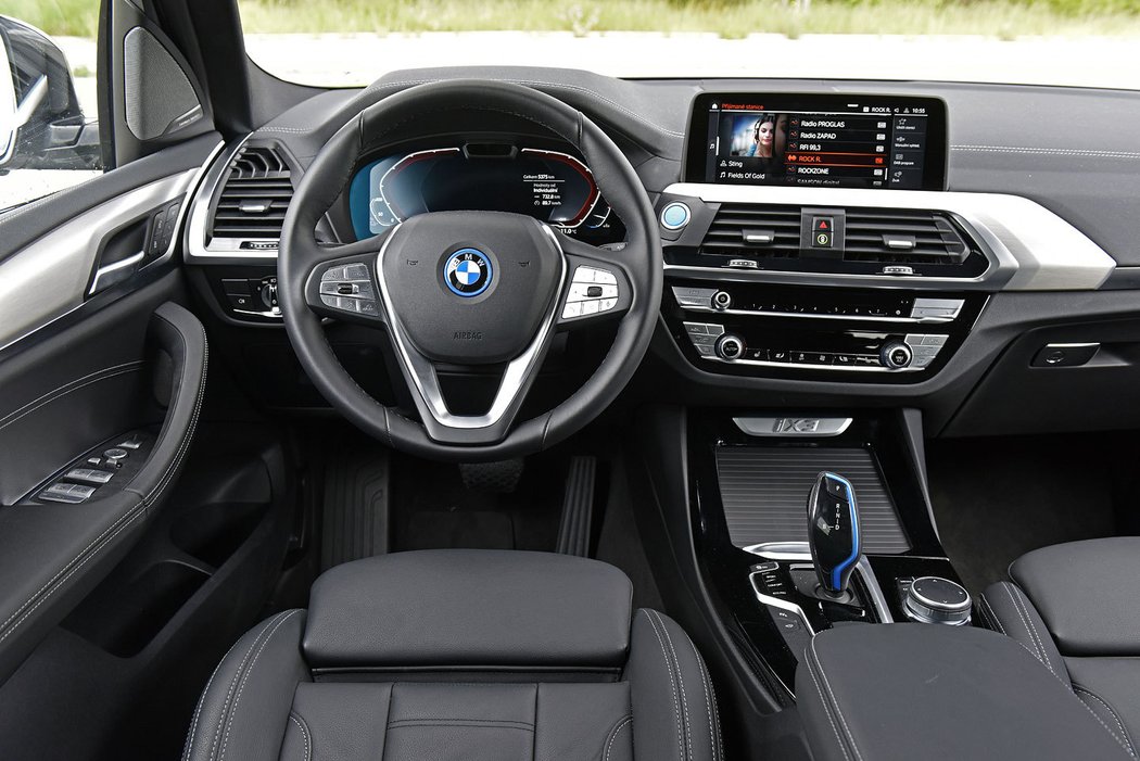 BMW iX3