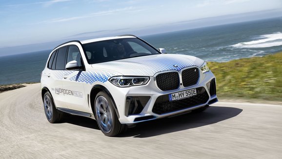 Vodíkové BMW X5 je tady! Poprvé si ho vyzkoušíte na autosalonu v Mnichově