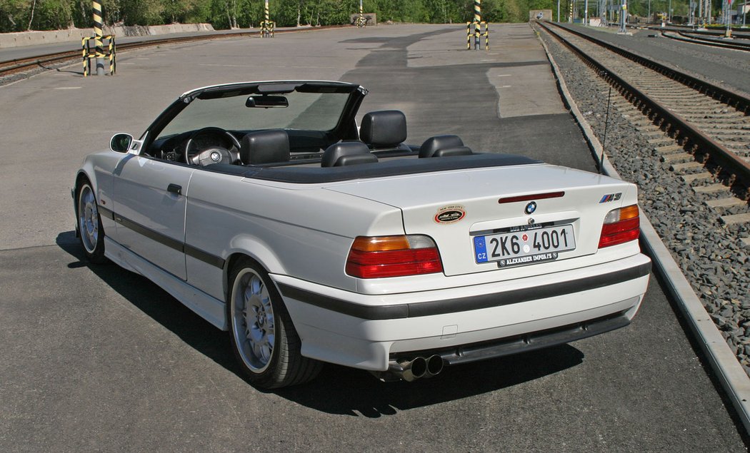 BMW M3 Cabrio (E36) US verze