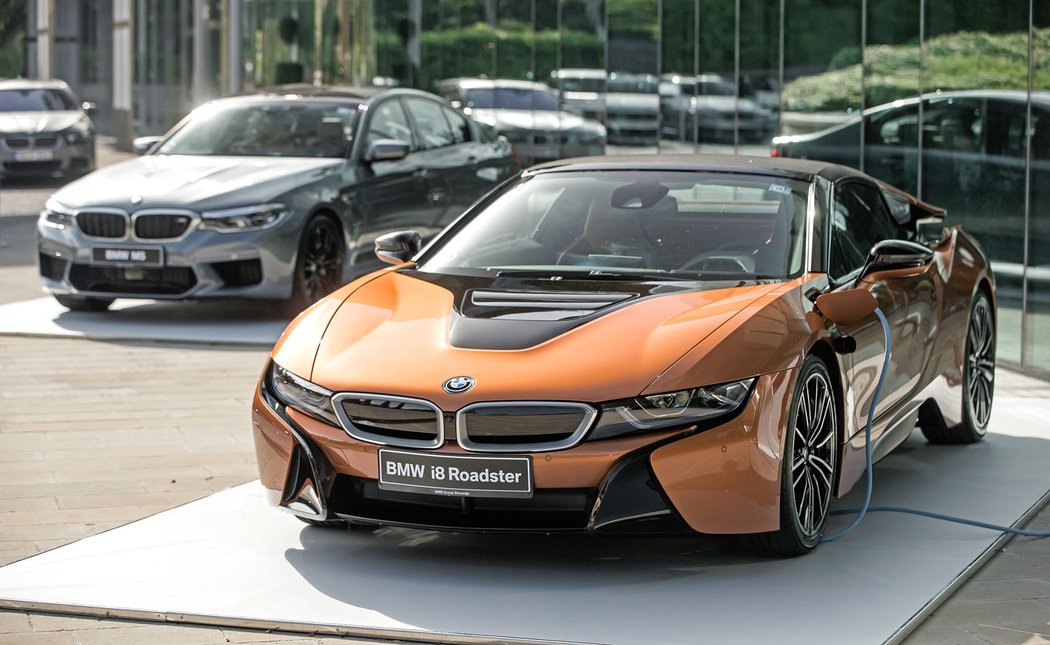 BMW i8 Roadster