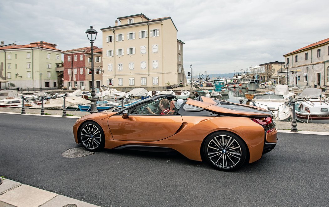 BMW i8 Roadster