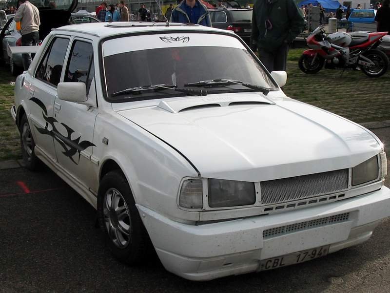 Renocar tuning 2004