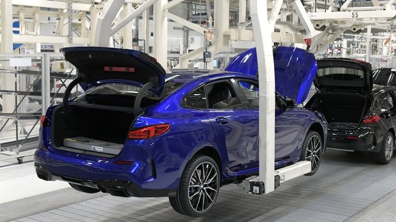 BMW sníží pracovní dobu ve východním Německu na úroveň v západní části země