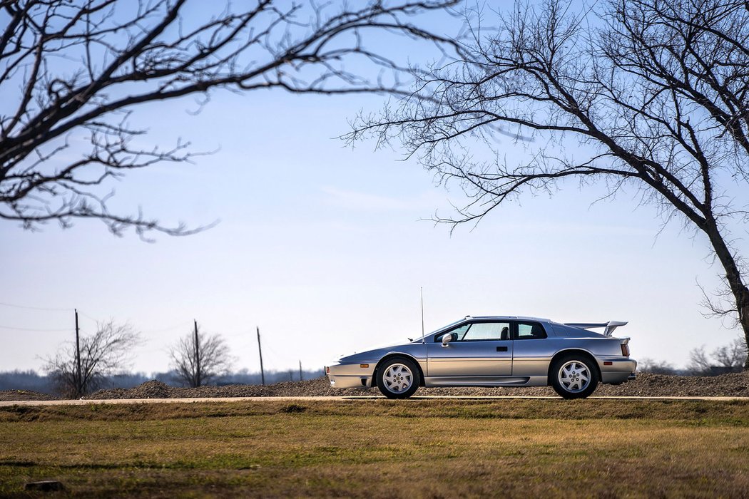 Lotus Esprit Mk2