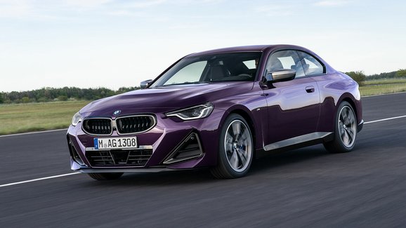 BMW M240i připravilo milé překvapení. Dorazí jako zadokolka!