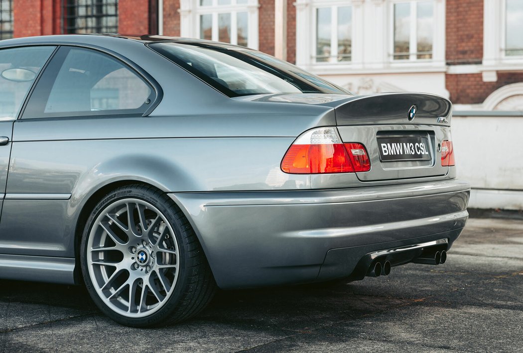 BMW M3 CSL (2003)