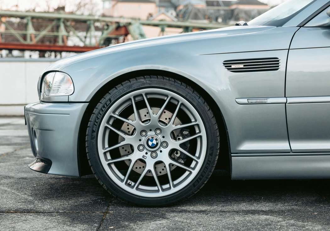 BMW M3 CSL (2003)