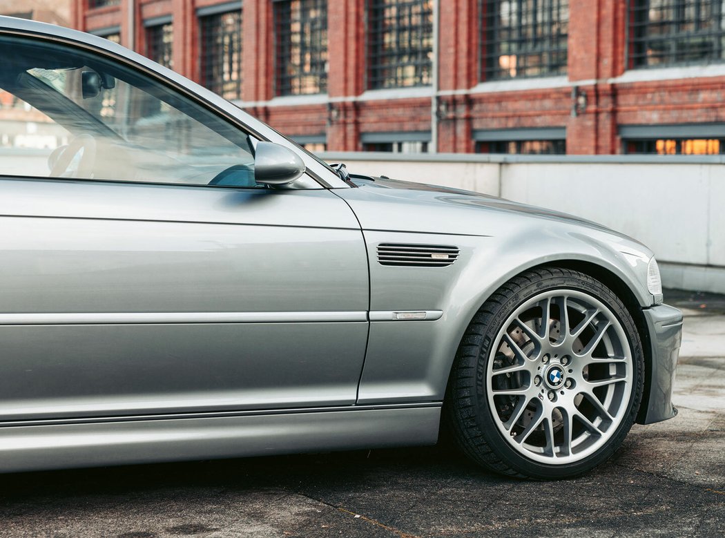 BMW M3 CSL (2003)