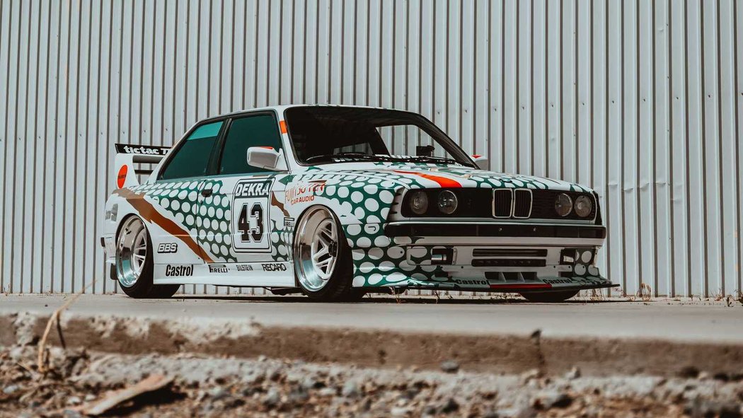 BMW M3 E30 Tic Tac