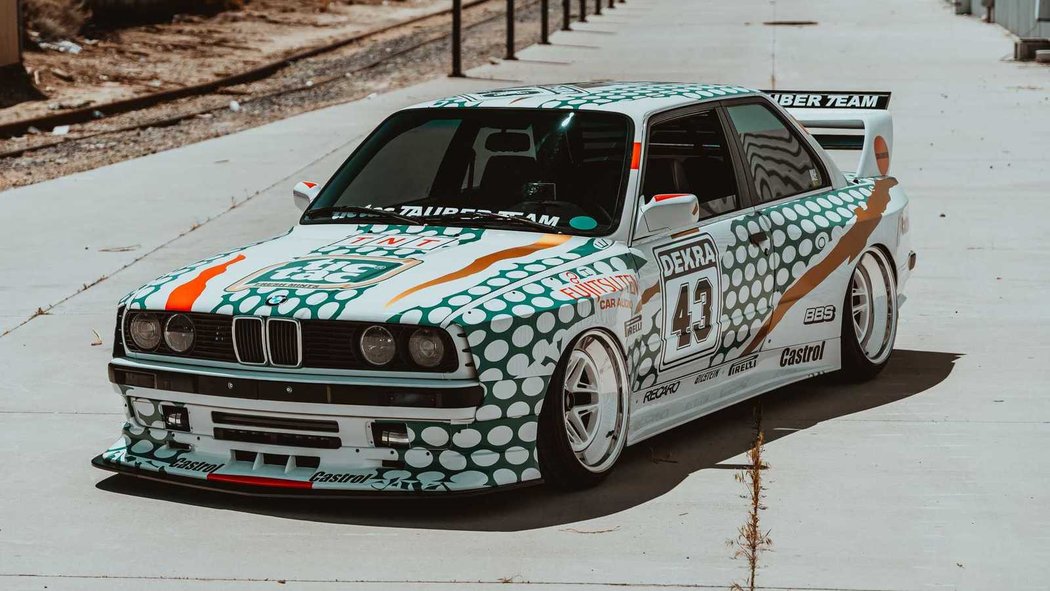 BMW M3 E30 Tic Tac