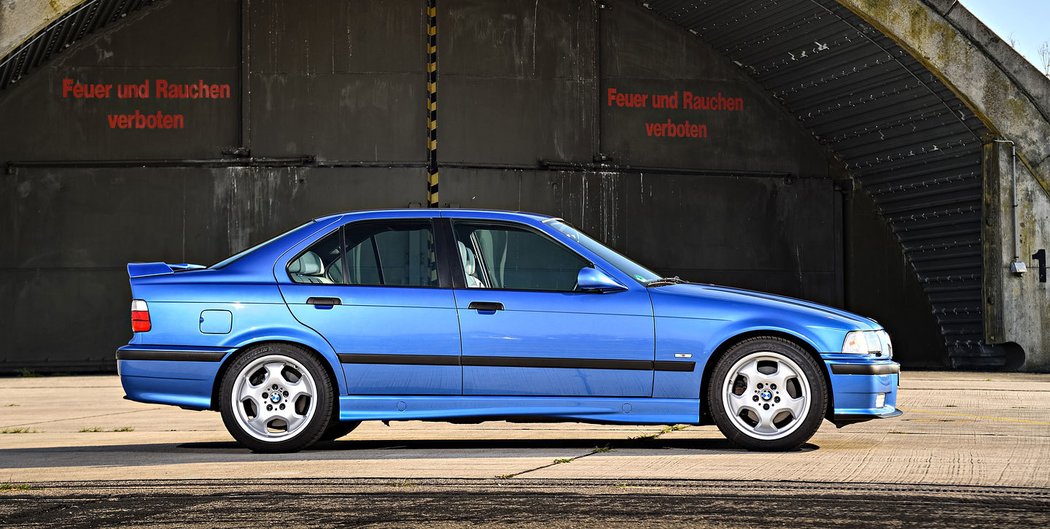 BMW M3 Sedan SMG (1996)