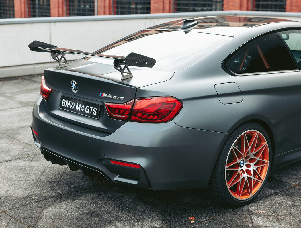 BMW M4 GTS (2016)