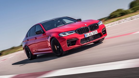 BMW M5 a M5 Competition mají po faceliftu. Prohlédněte si jemné retuše supersedanů
