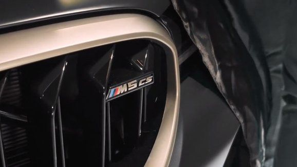 BMW poodhaluje M5 CS, slibuje 635 koní a nižší hmotnost