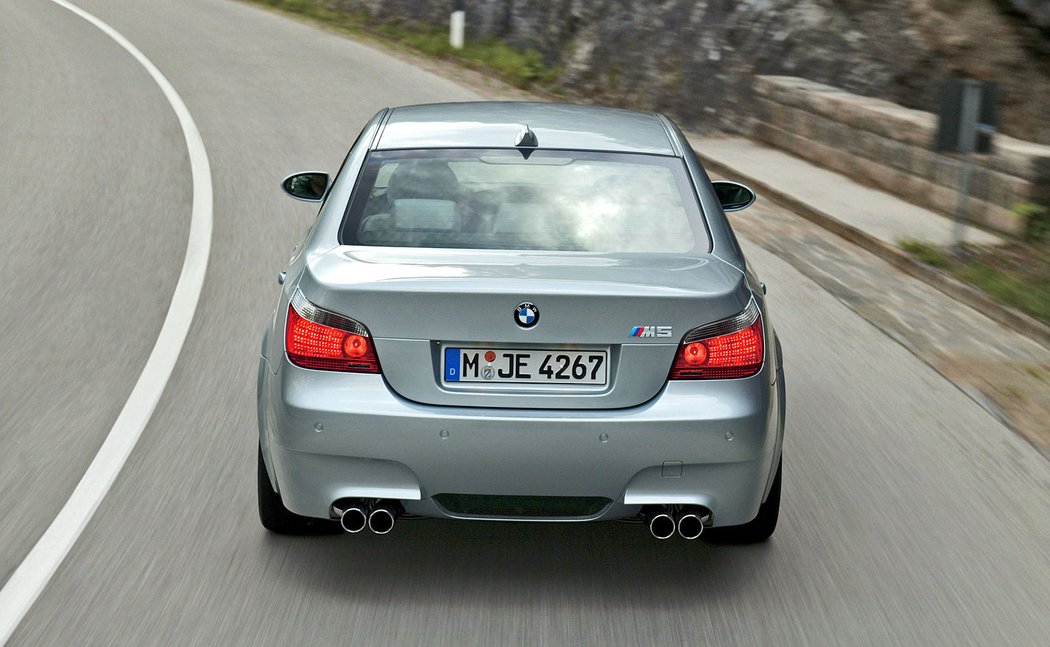 BMW M5 E60 (2004-2009)