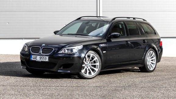 V České republice je k mání BMW M5 Touring E61 s ikonickým desetiválcem inspirovaným F1