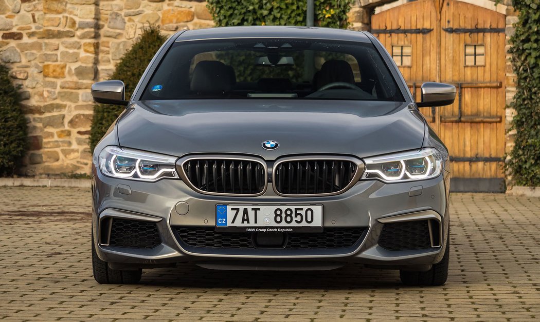 BMW M550i xDrive