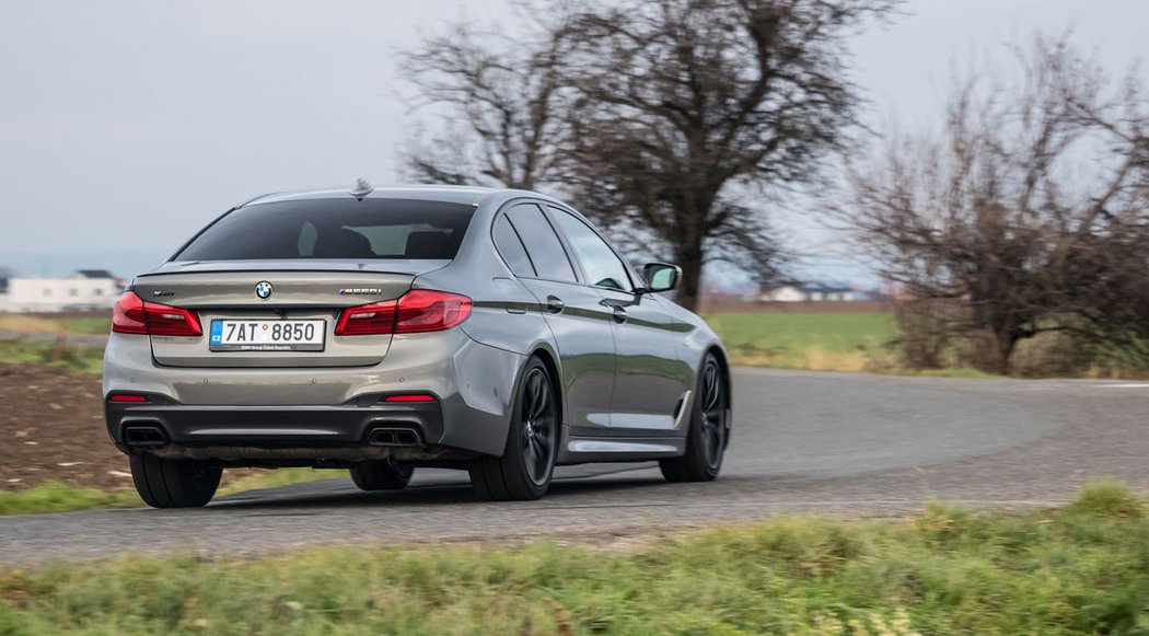 BMW M550i xDrive