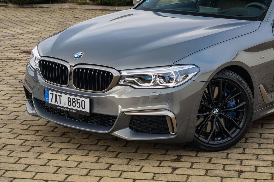 BMW M550i xDrive