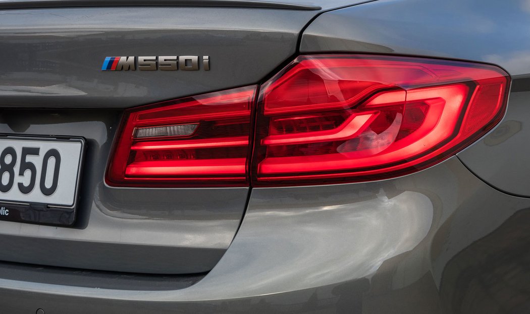 BMW M550i xDrive