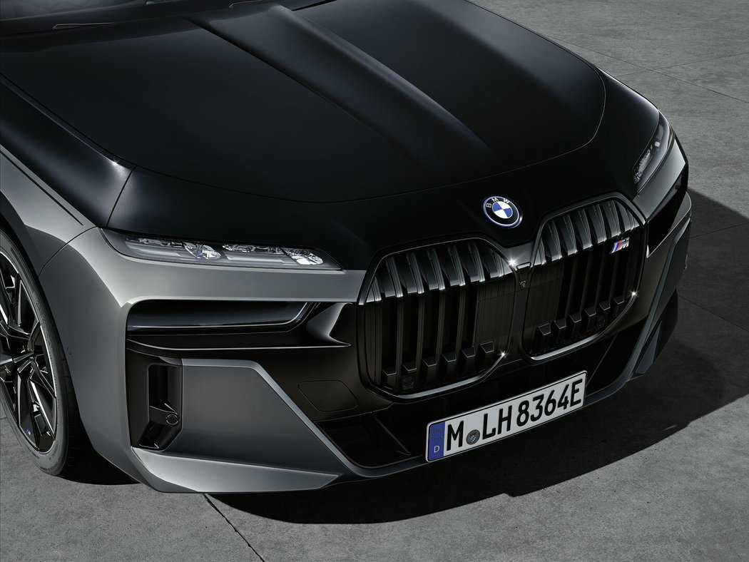 BMW M760e xDrive