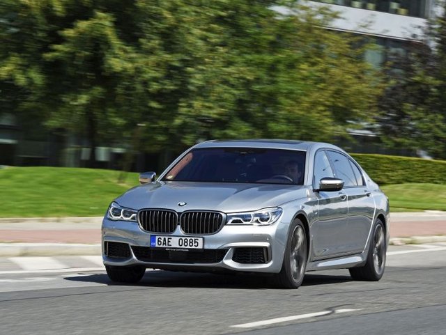 BMW M760Li xDrive