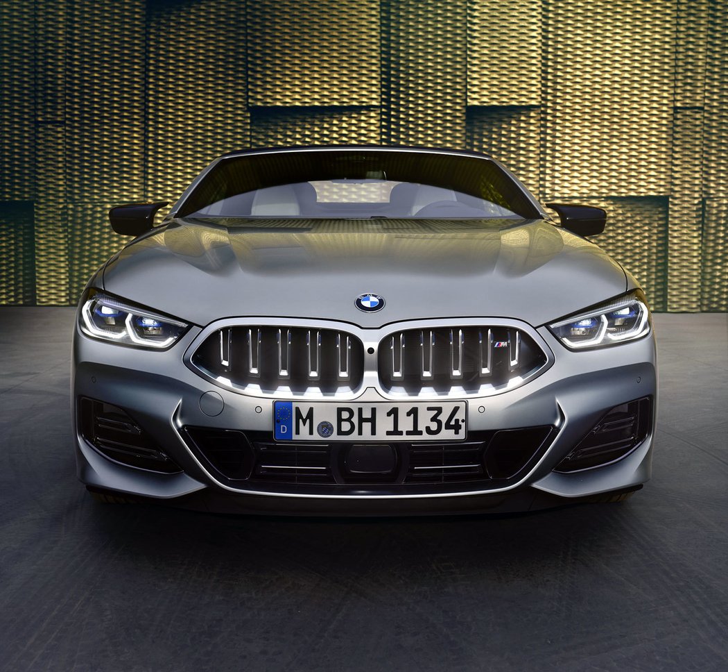 BMW M850i xDrive Convertible