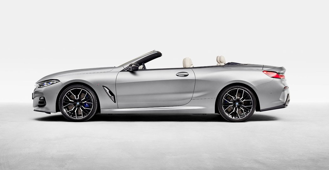 BMW M850i xDrive Convertible