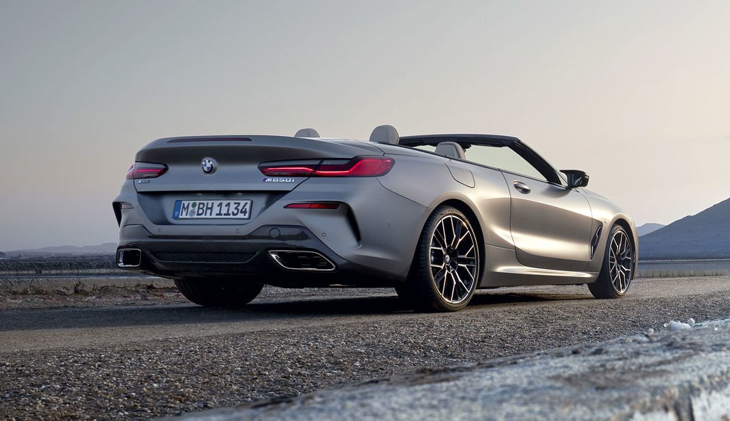 BMW M850i xDrive Convertible