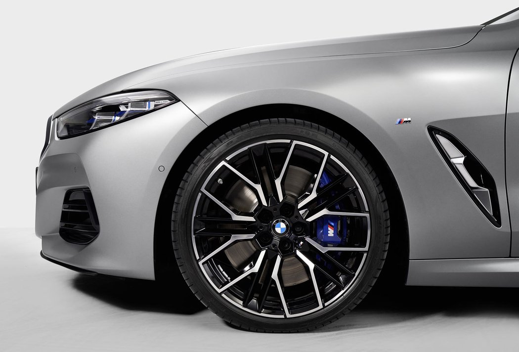 BMW M850i xDrive Convertible