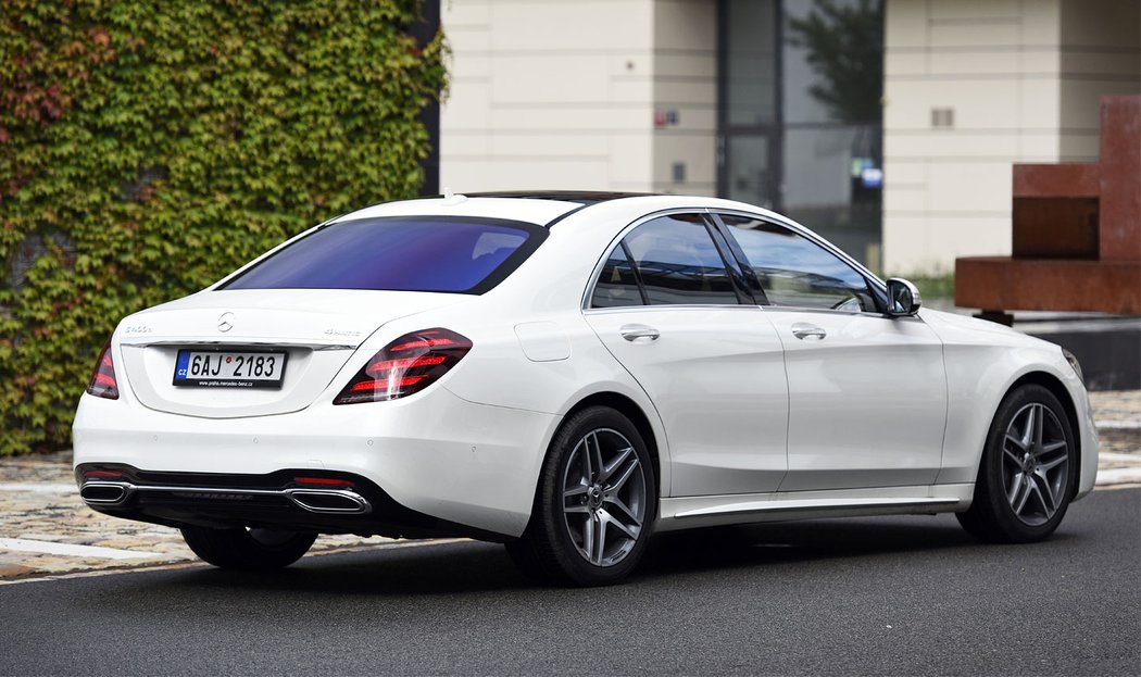 Mercedes-Benz S