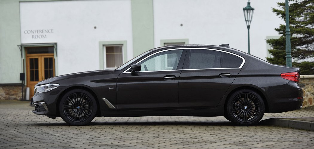 bmw mercedesbenz testy srovnavacitesty vyssistredni