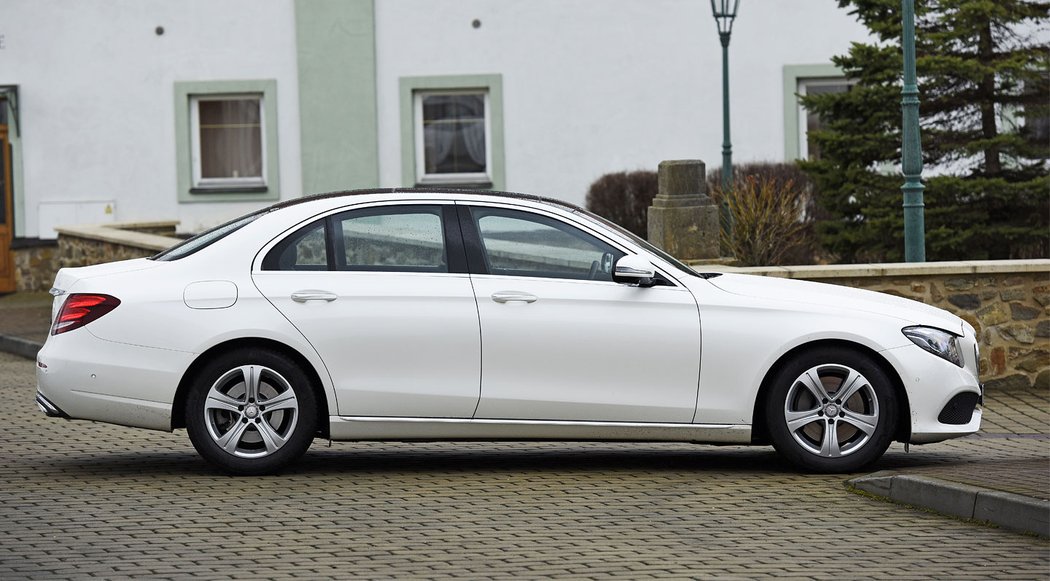 bmw mercedesbenz testy srovnavacitesty vyssistredni