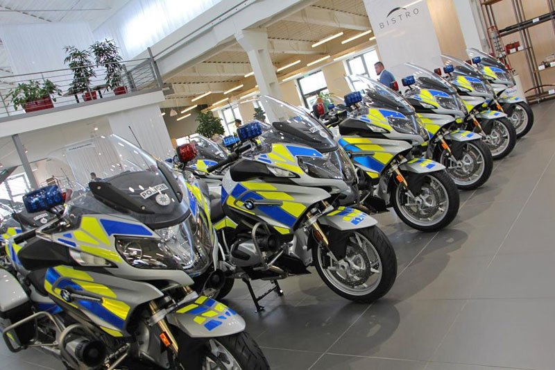 Policie má 55 nových motorek BMW