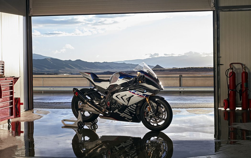 BMW HP4 RACE