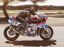 BMW S1000RR Praëm: Pocta osmdesátkovým vytrvalcům