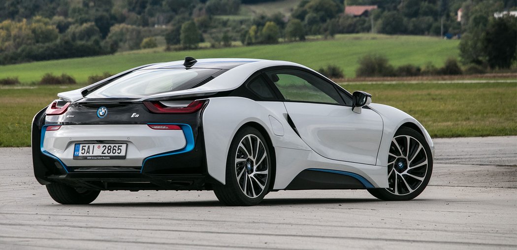 BMW i8