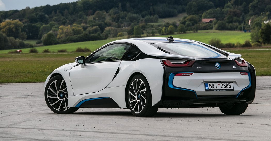 BMW i8