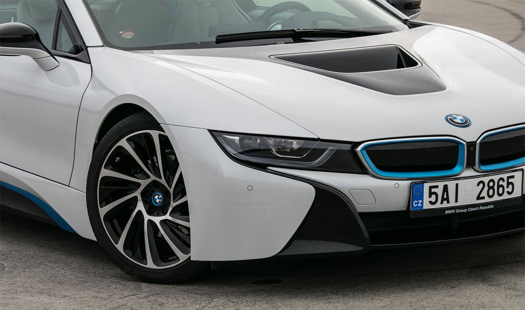 BMW i8