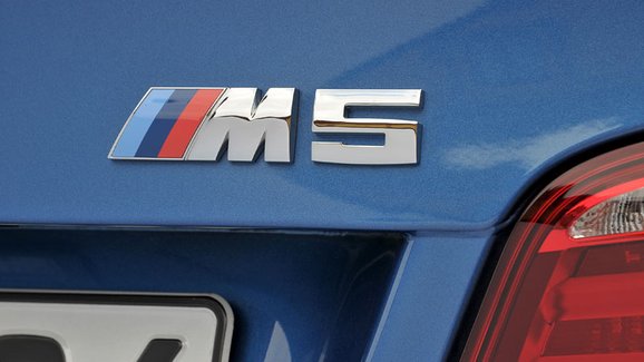 Co na to řeknou petrolheadi? Nové BMW M5 může být plně elektrické