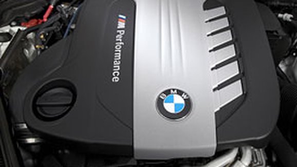 BMW M50d (280 kW, 740 Nm): Jak pracují tři turba?