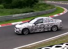 Spy video: Nové BMW 5 jezdí na Nürburgringu i bokem