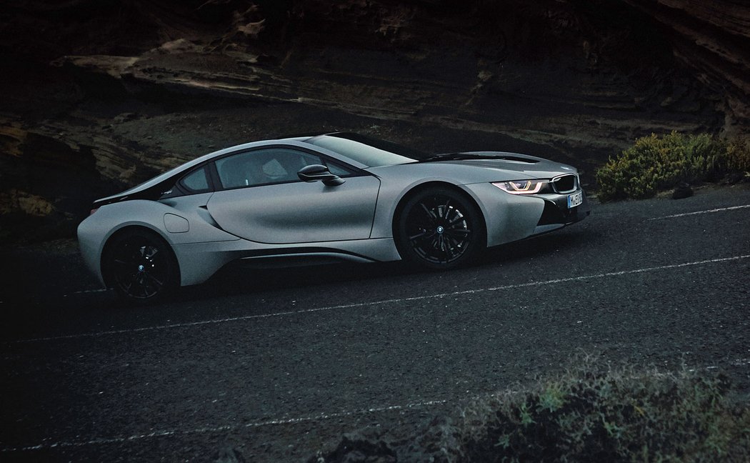 BMW i8