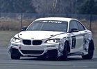 Rozverné BMW M235i Racing se představuje (video)