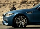 Video: BMW M5 Competition je jako utržené ze řetězu