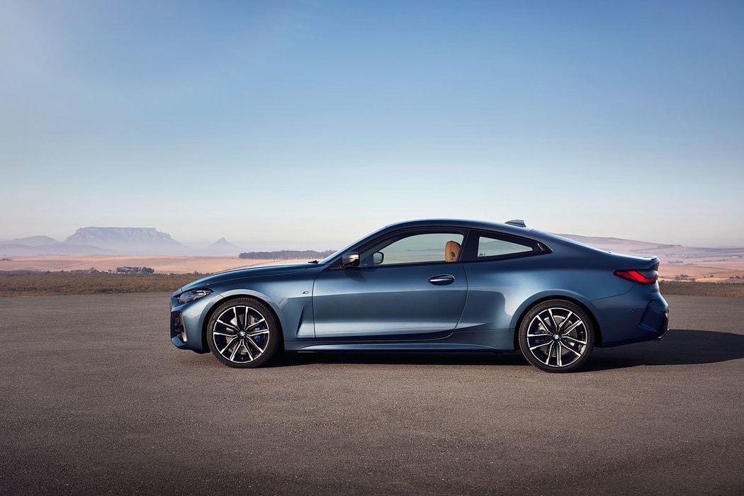 BMW M440i