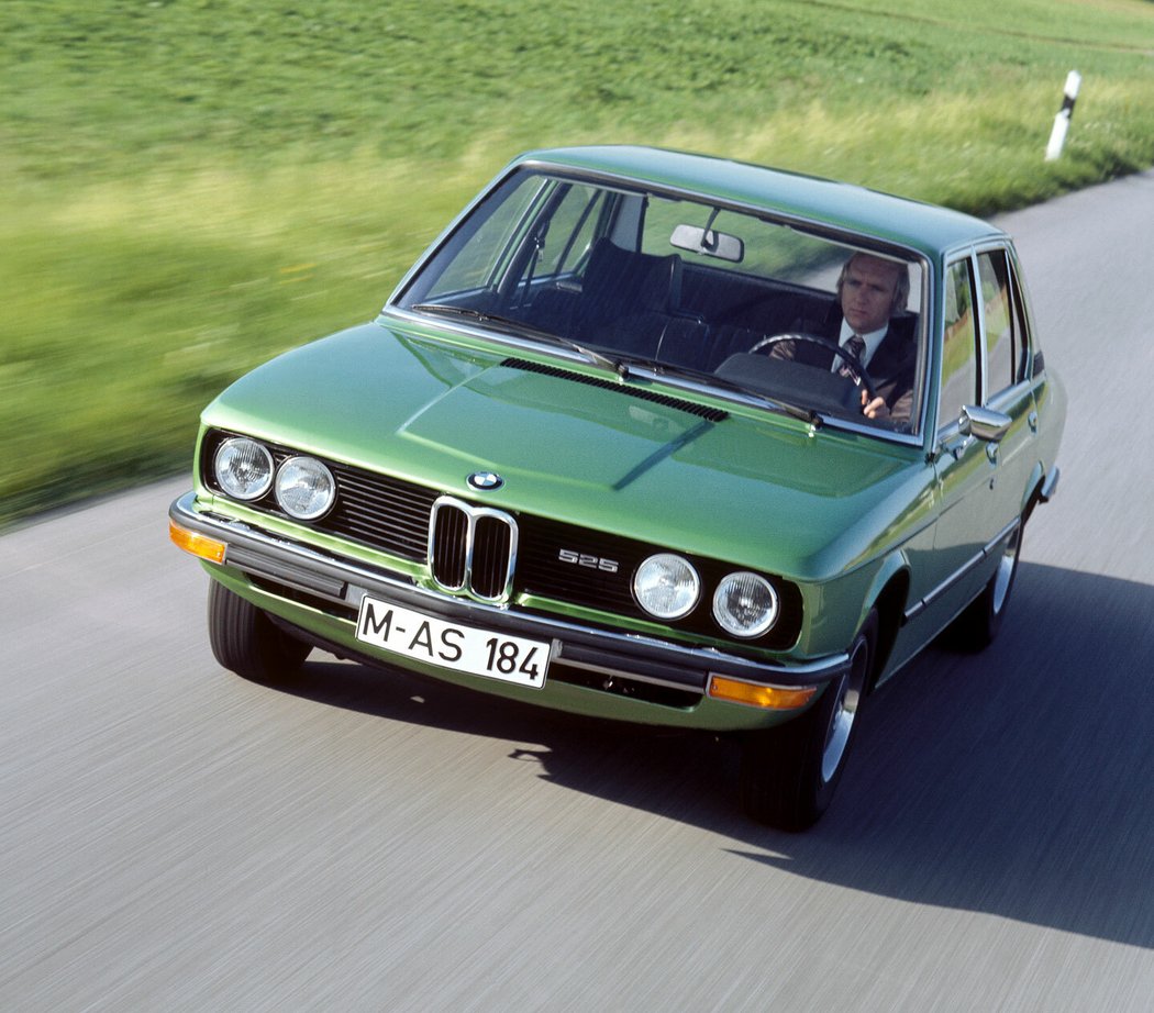 BMW řady 5 (E12)
