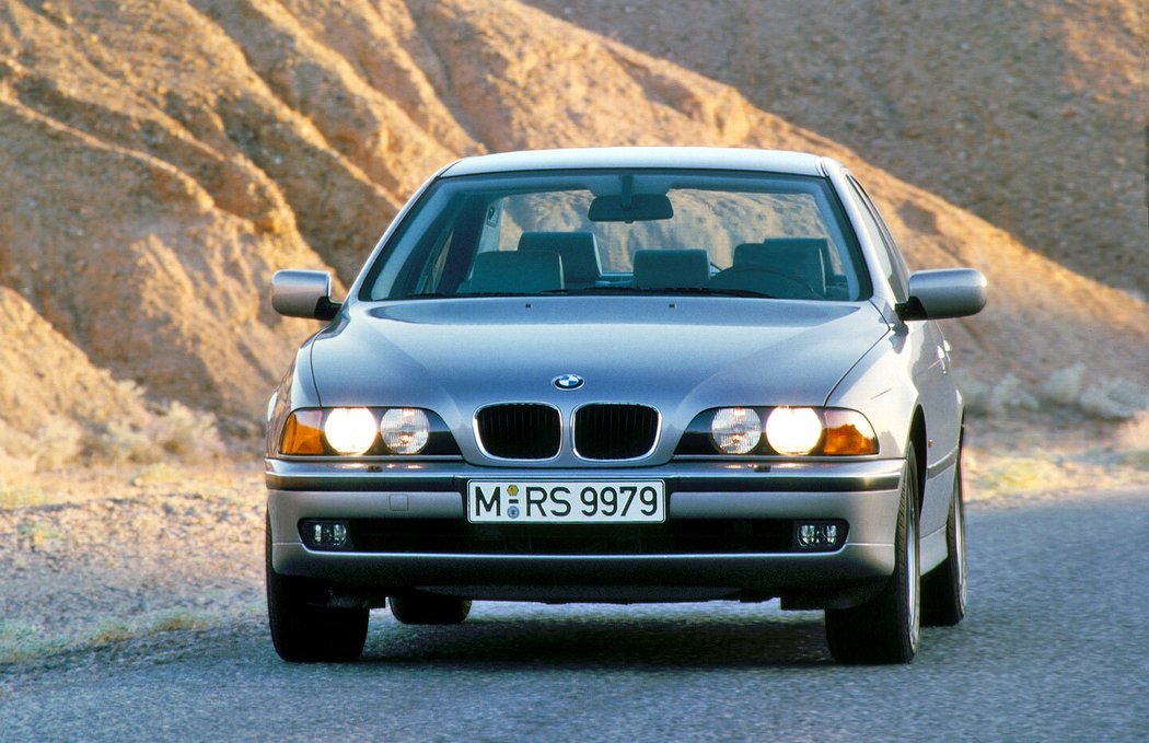 BMW řady 5 (E39)