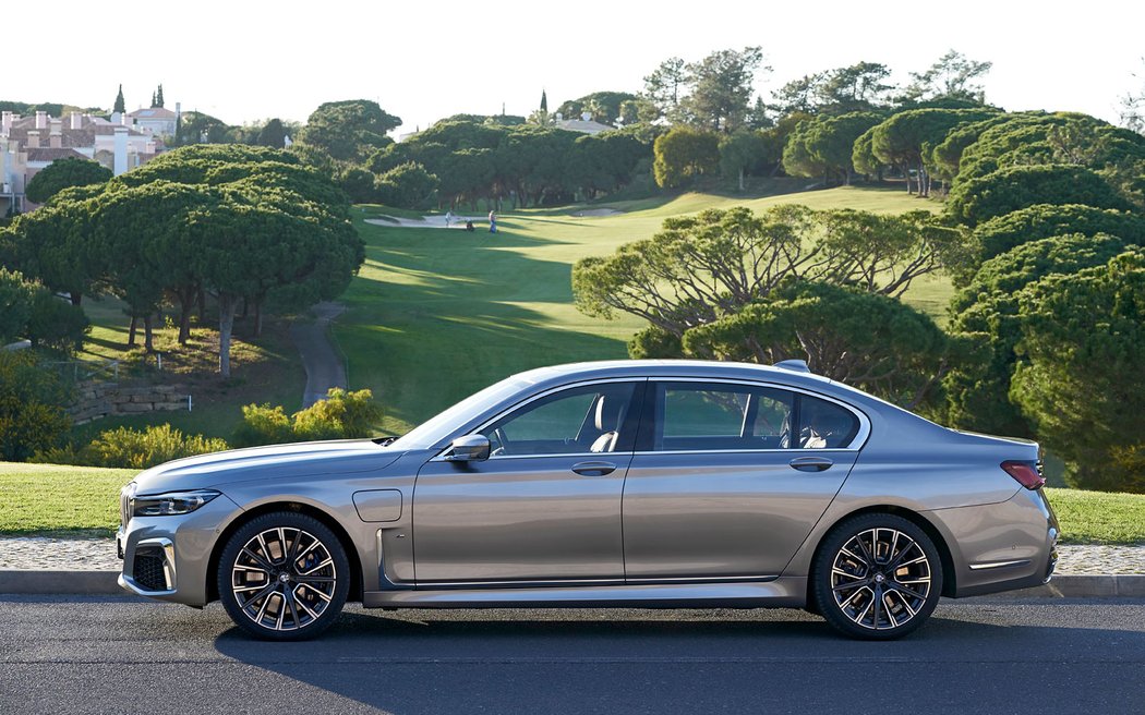 BMW 745Le xDrive