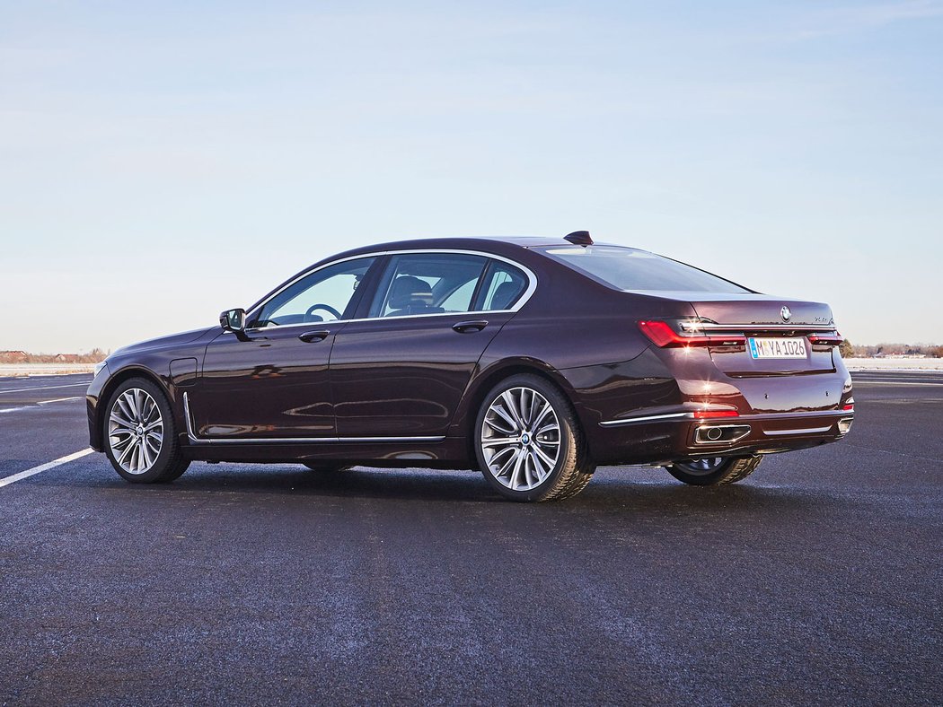 BMW 745Le xDrive